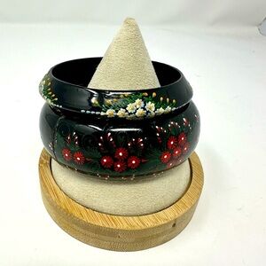 Beautiful wooden hand painted wooden bangles